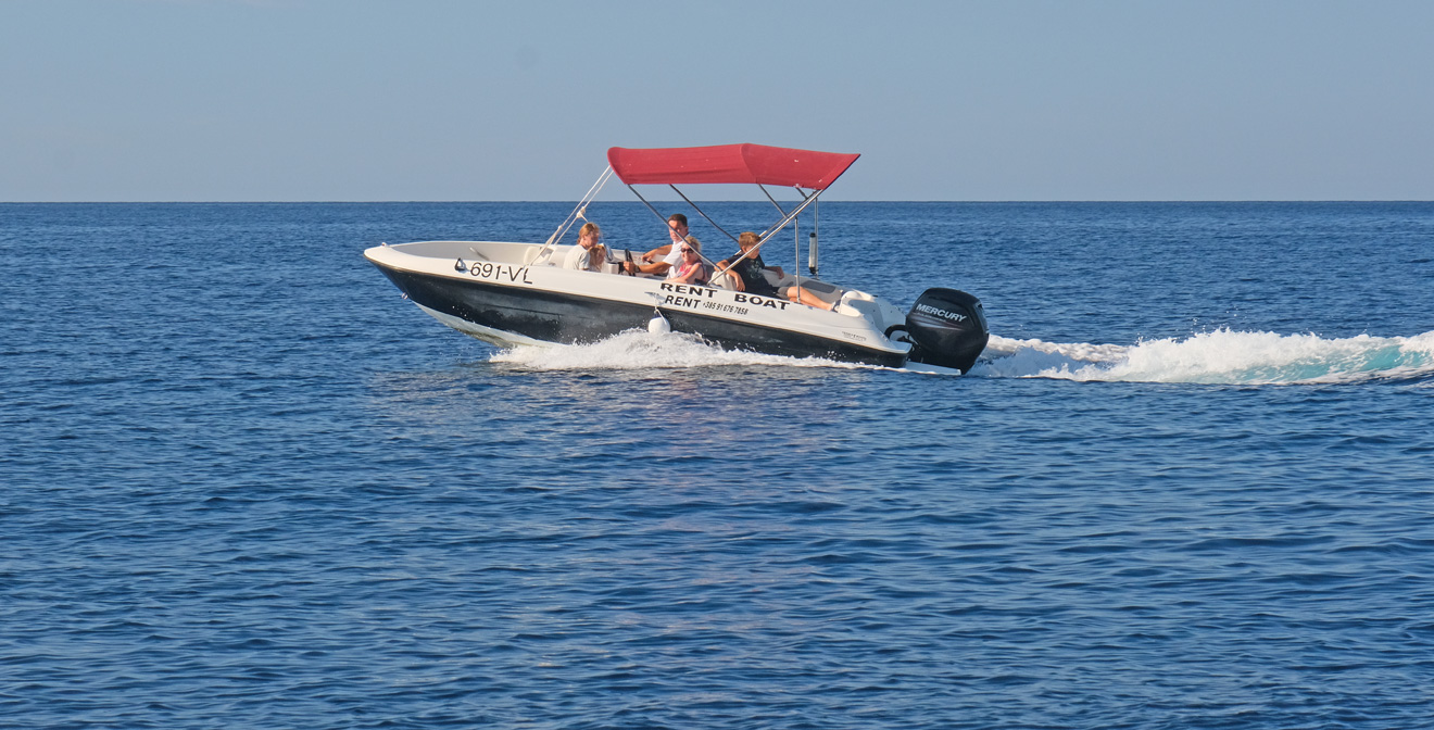 Speedboat 